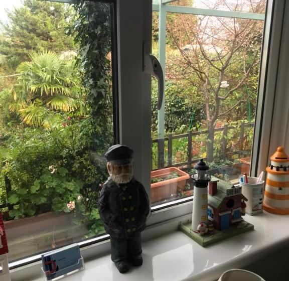 Bed and Breakfast Cove Cott