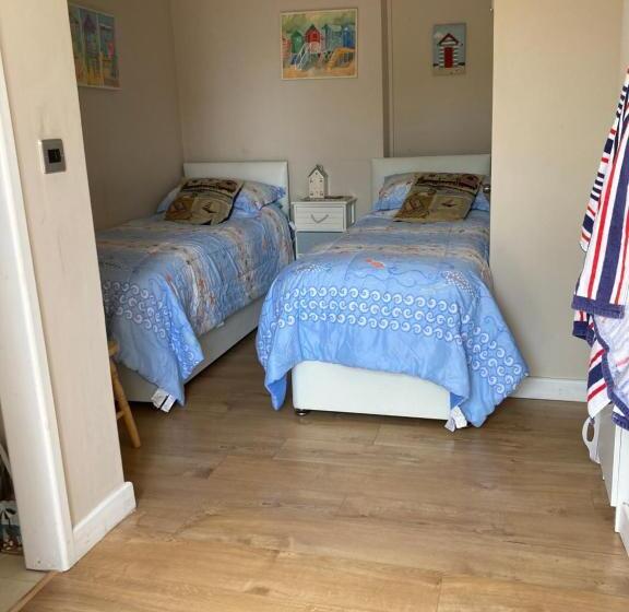 Bed and Breakfast Cove Cott