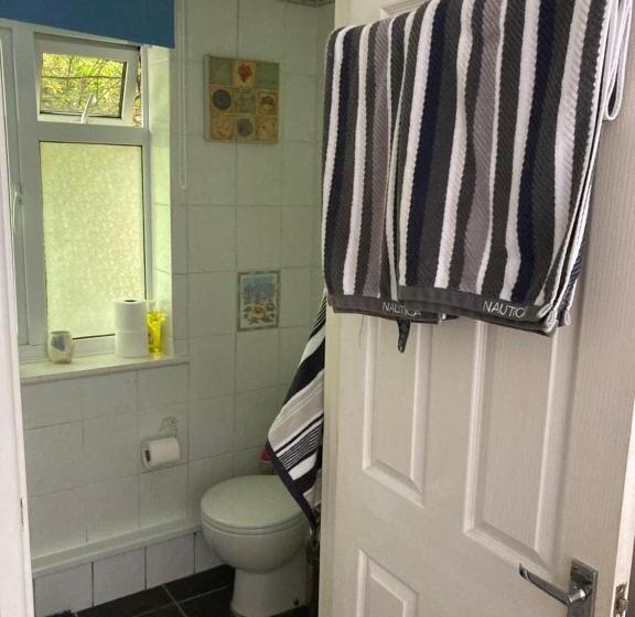 Bed and Breakfast Cove Cott