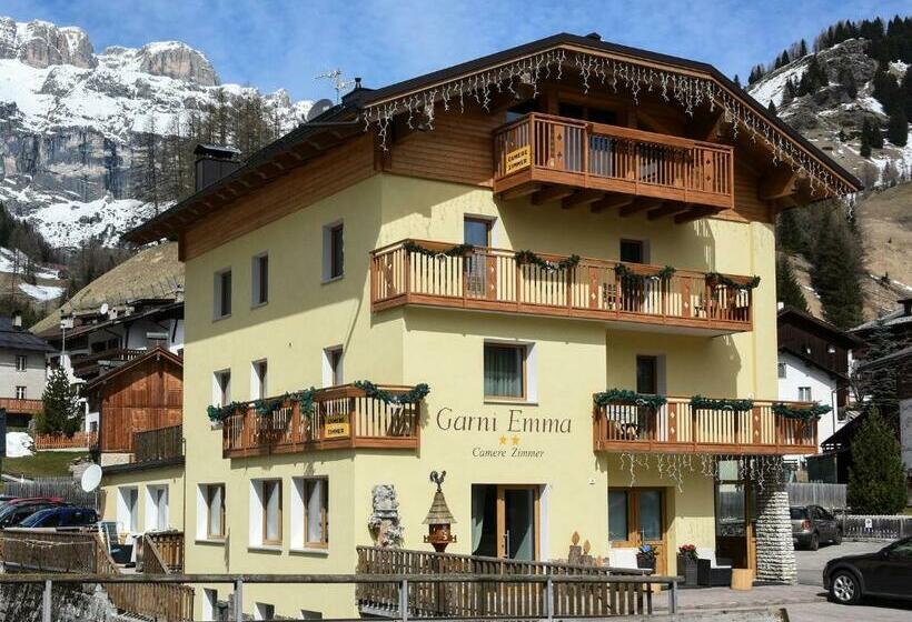 تختخواب و صبحانه Garní Emma