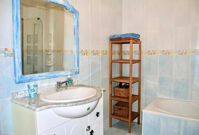 Carlos House   Baleal Beach, Sunny Balcony, Shared Pool