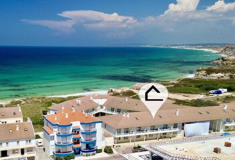 Carlos House Baleal Beach, Sunny Balcony, Shared Pool
