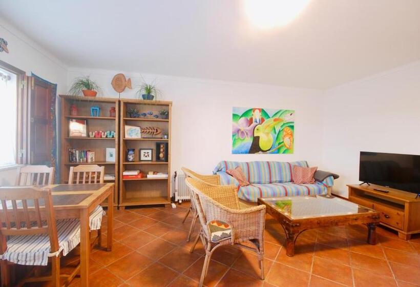 Carlos House Baleal Beach, Sunny Balcony, Shared Pool