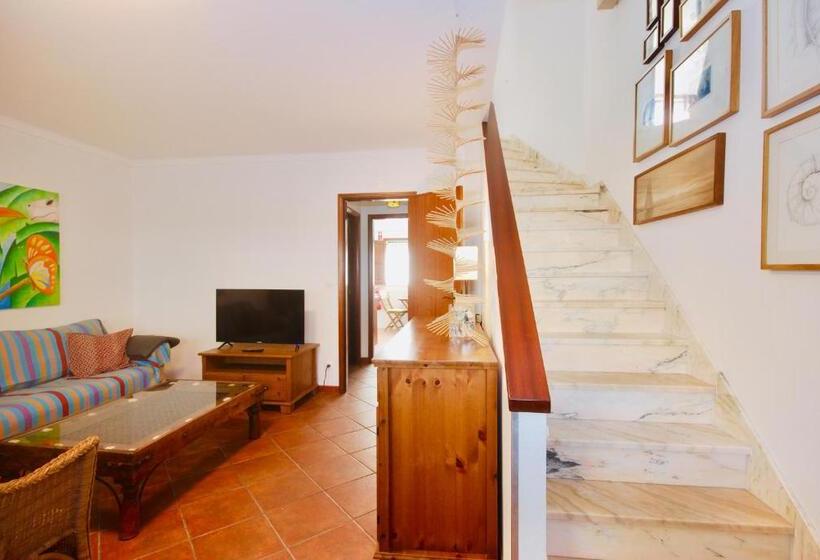 Carlos House Baleal Beach, Sunny Balcony, Shared Pool