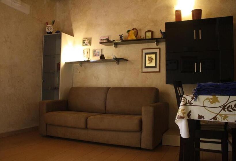 Casa B&b Bouganville Attico 85 Mq