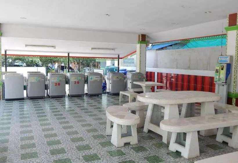D5 Hotel สาขา หนองตำลึง