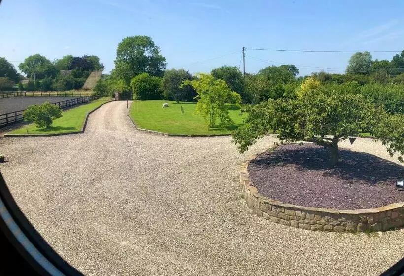 Hotelli The Saddlery Cheshire