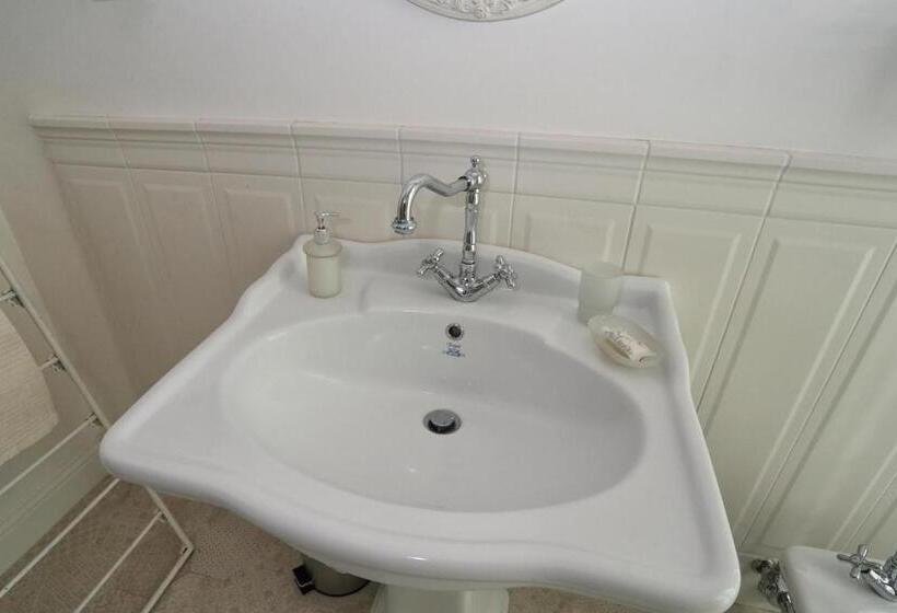 פנסיון Angels Home