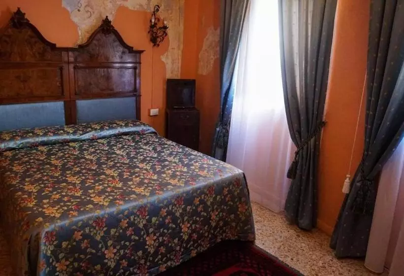 پانسیون Antica Dimora Della Racchetta