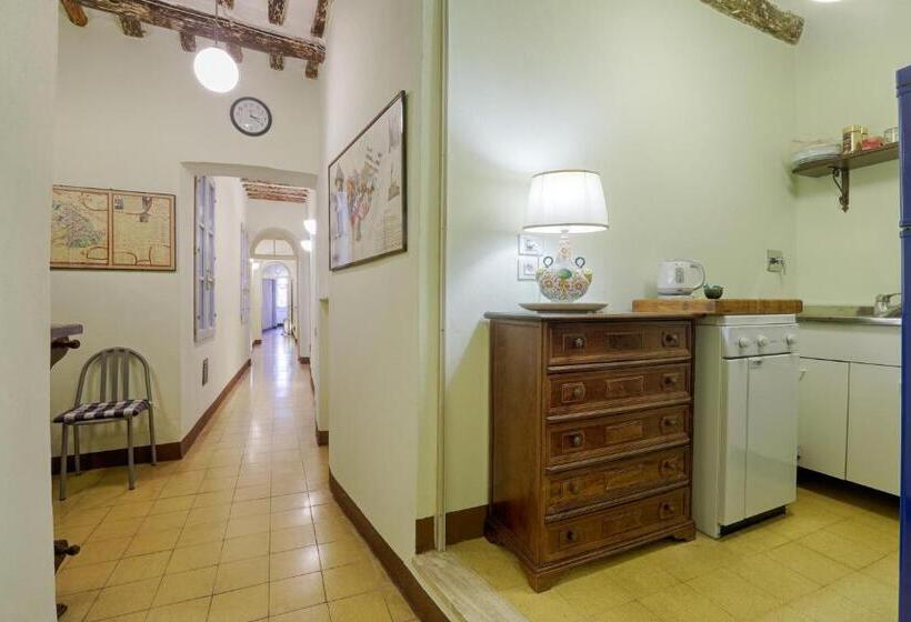 پانسیون Attilio Camere