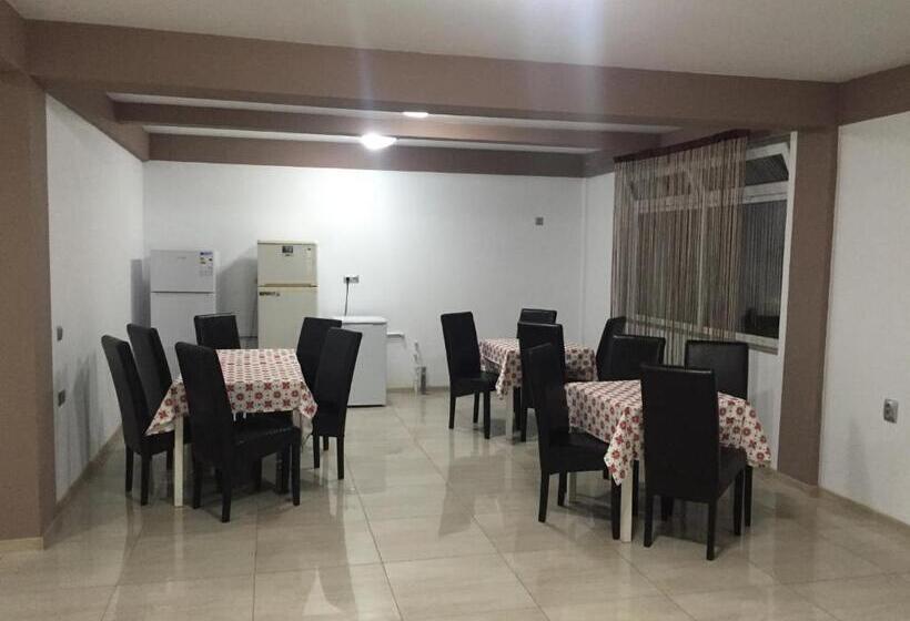 פנסיון Casa Alle