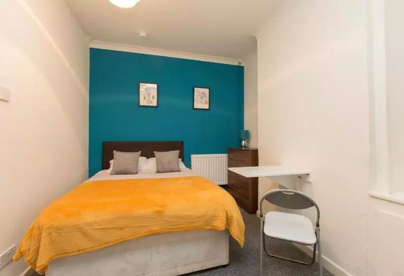 ペンション Townhouse @ Edleston Road Crewe