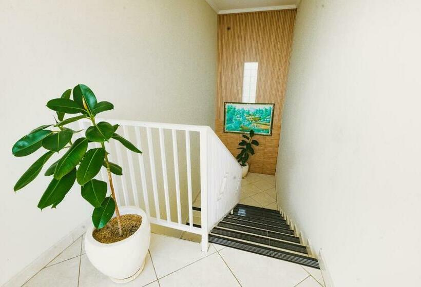 膳宿费 Happy Devi Guest House