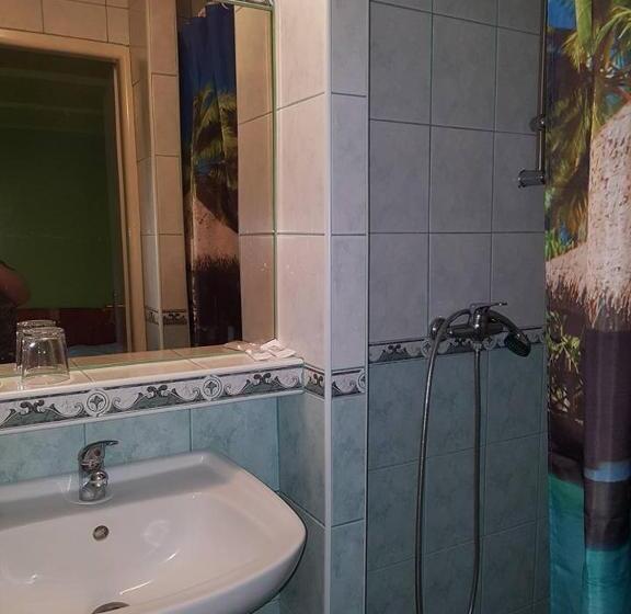 ペンション Penzión Kormoš