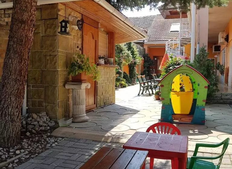 ペンション Penzión Kormoš