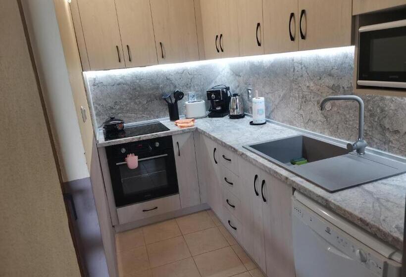 پانسیون Villa Holly