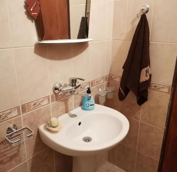 پانسیون Villa Holly