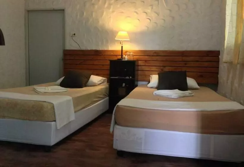 هاستل Baan Rock Inn