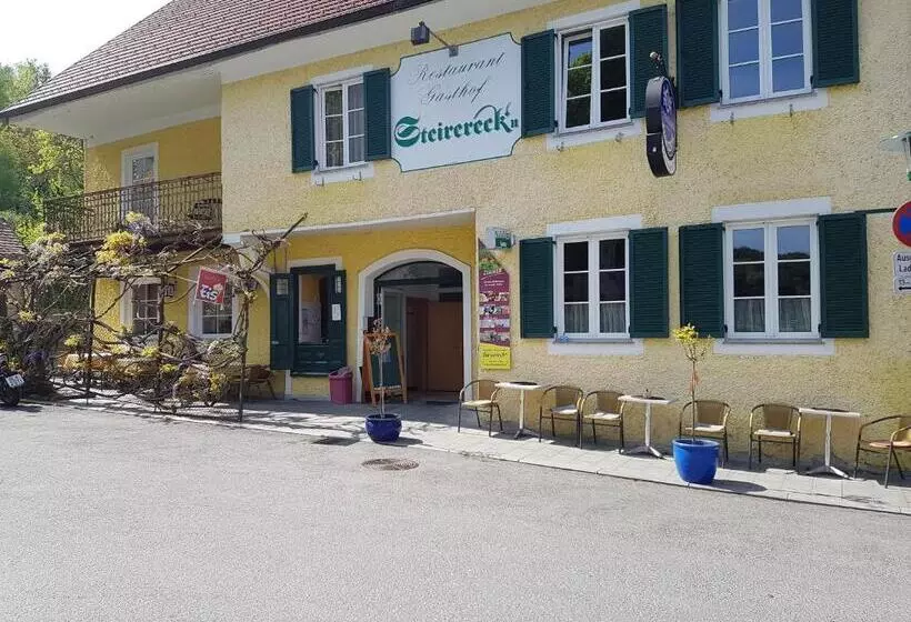 Retkeilymaja Gasthof Restaurant Steirereck N