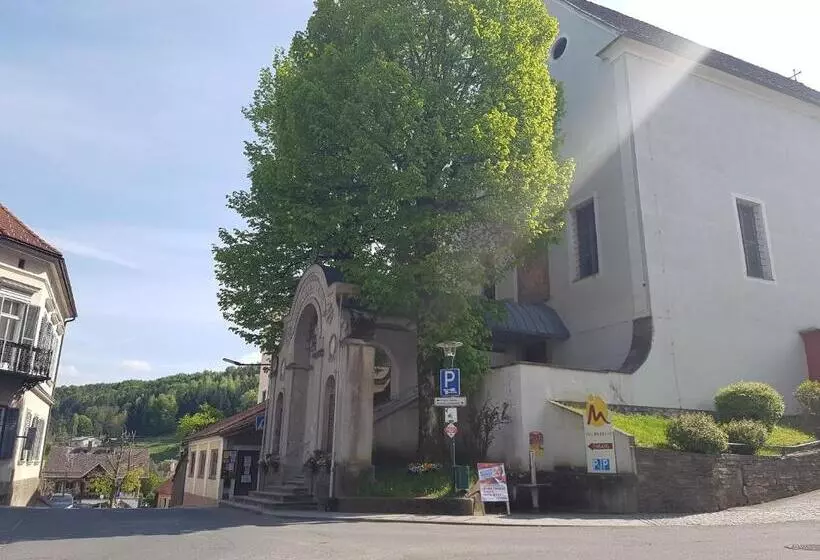 Retkeilymaja Gasthof Restaurant Steirereck N