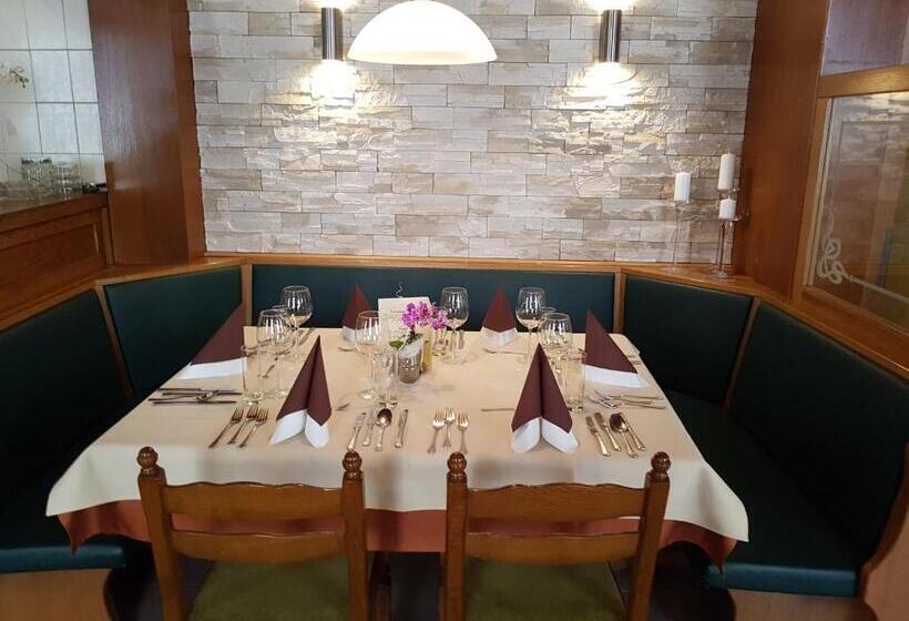 호스텔 Gasthof Restaurant Steirereck N