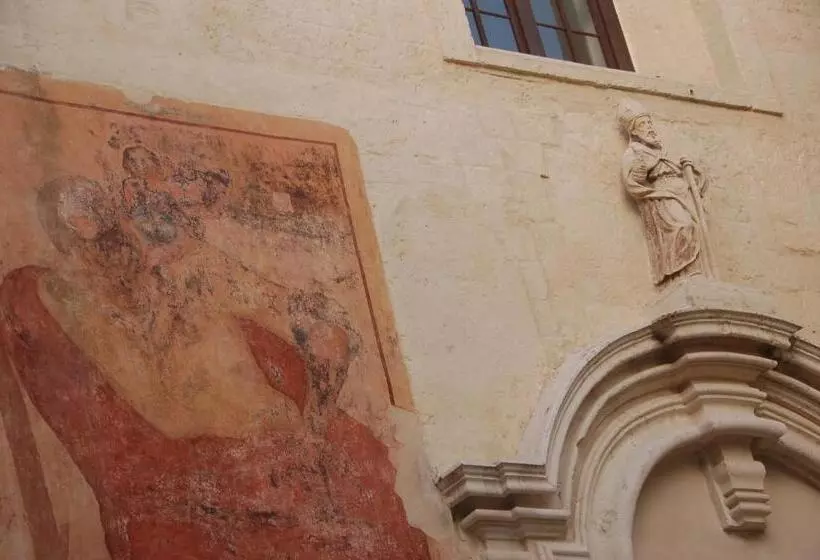 ベッドアンドブレックファースト Antro Delle Muse