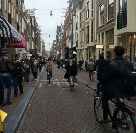 Aamiaismajoitus (B&B) Nine Streets Inn