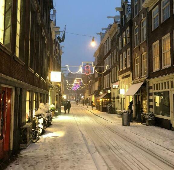 민박 Nine Streets Inn