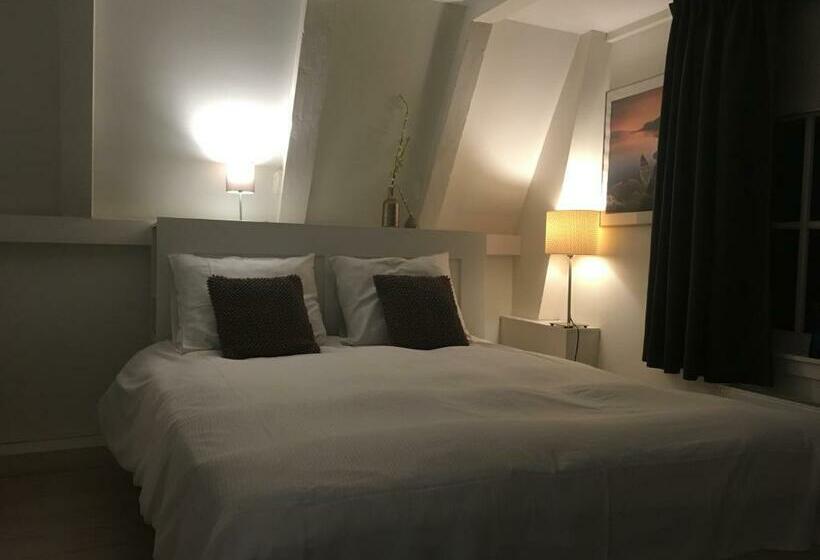 민박 Nine Streets Inn