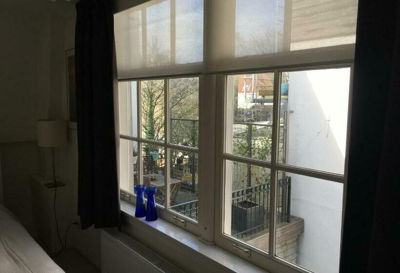 민박 Nine Streets Inn