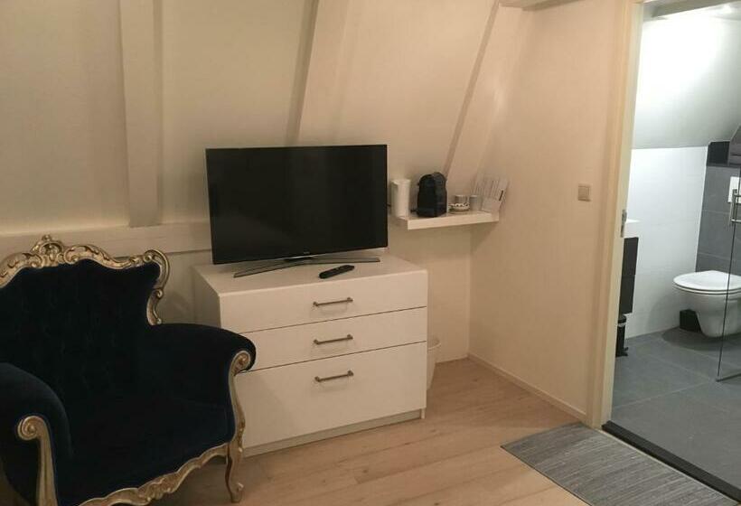 민박 Nine Streets Inn