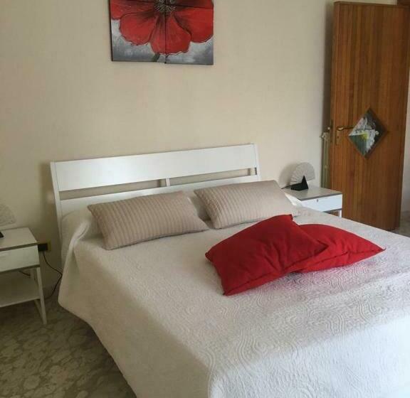 تختخواب و صبحانه Paestum Rosae