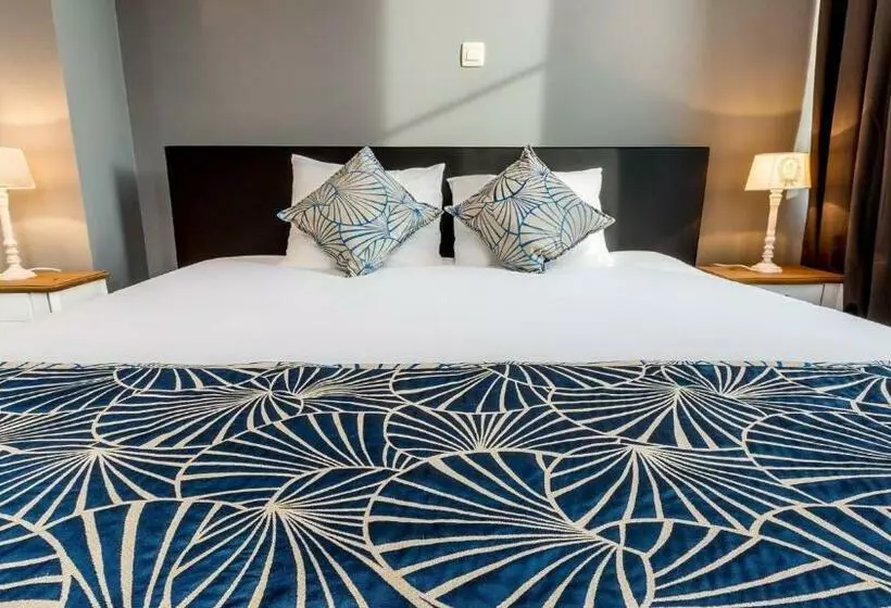 هتل Hôtel Cathédrale Liège