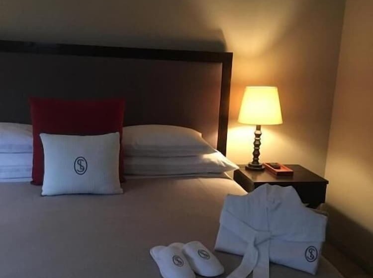 هتل Viñedos San Lucas