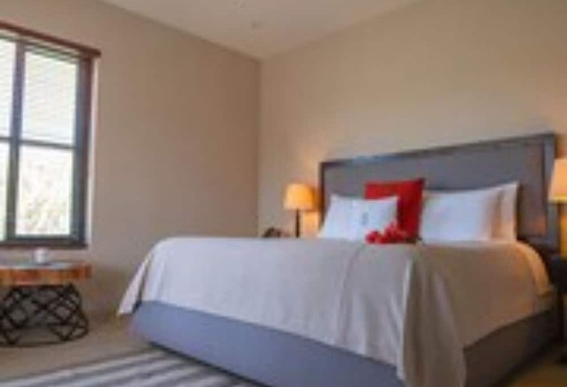 هتل Viñedos San Lucas