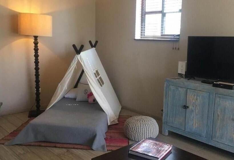 هتل Viñedos San Lucas