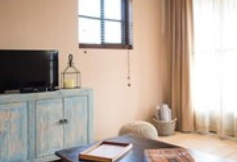 هتل Viñedos San Lucas