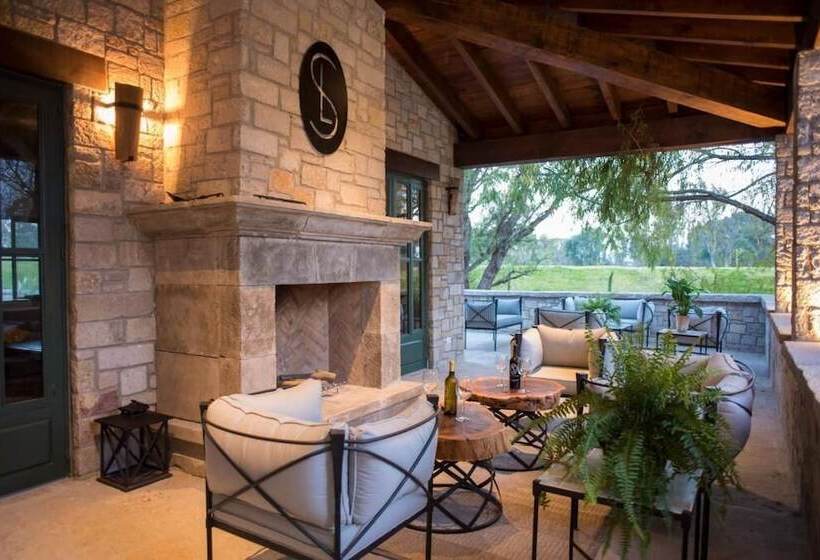 هتل Viñedos San Lucas