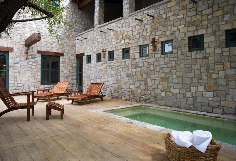 هتل Viñedos San Lucas