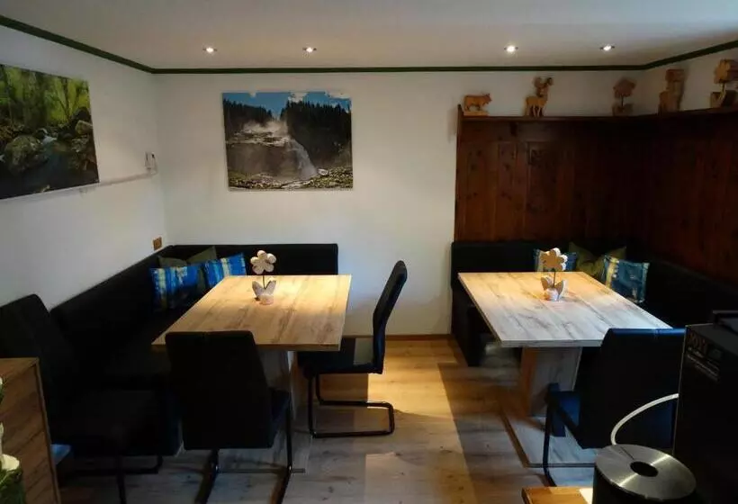 ペンション Gästehaus Posch