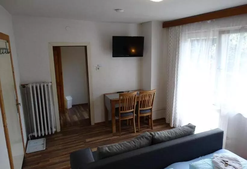 ペンション Gästehaus Posch