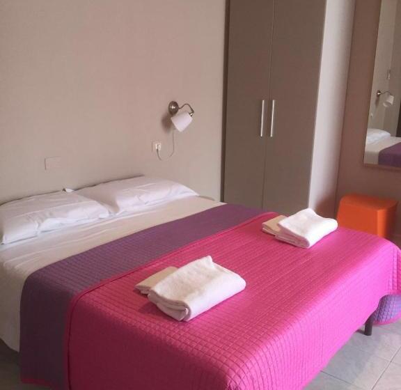 膳宿费 Hostal Al Porto