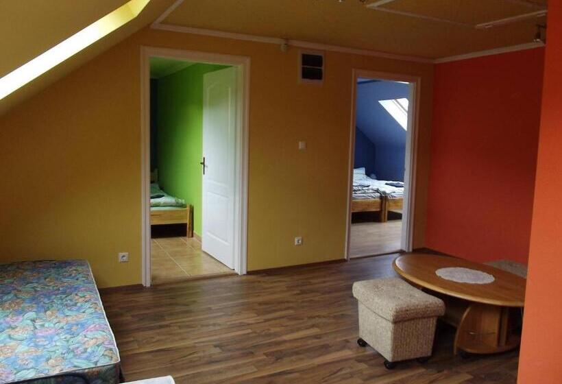 פנסיון öreg Diófa Vendégház