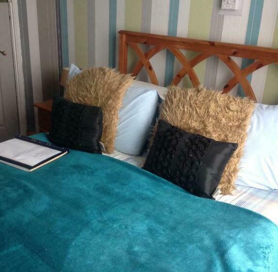 ペンション Sherwood Lodge