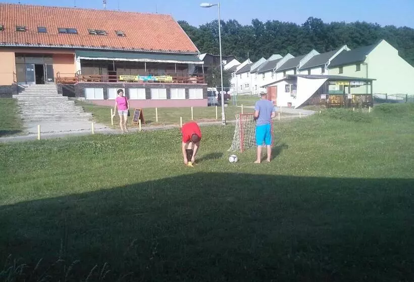 ペンション Turistická Ubytovňa Hotel Divin