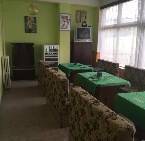 ペンション Turistická Ubytovňa Hotel Divin