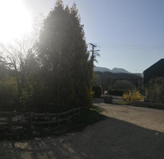 L Oree Des Bornes Appartement Avec Piscine