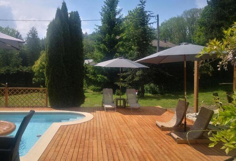 L Oree Des Bornes Appartement Avec Piscine