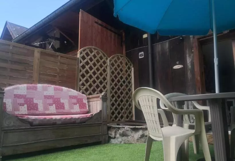 L Oree Des Bornes Appartement Avec Piscine