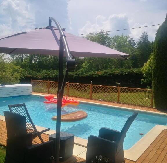 L Oree Des Bornes Appartement Avec Piscine